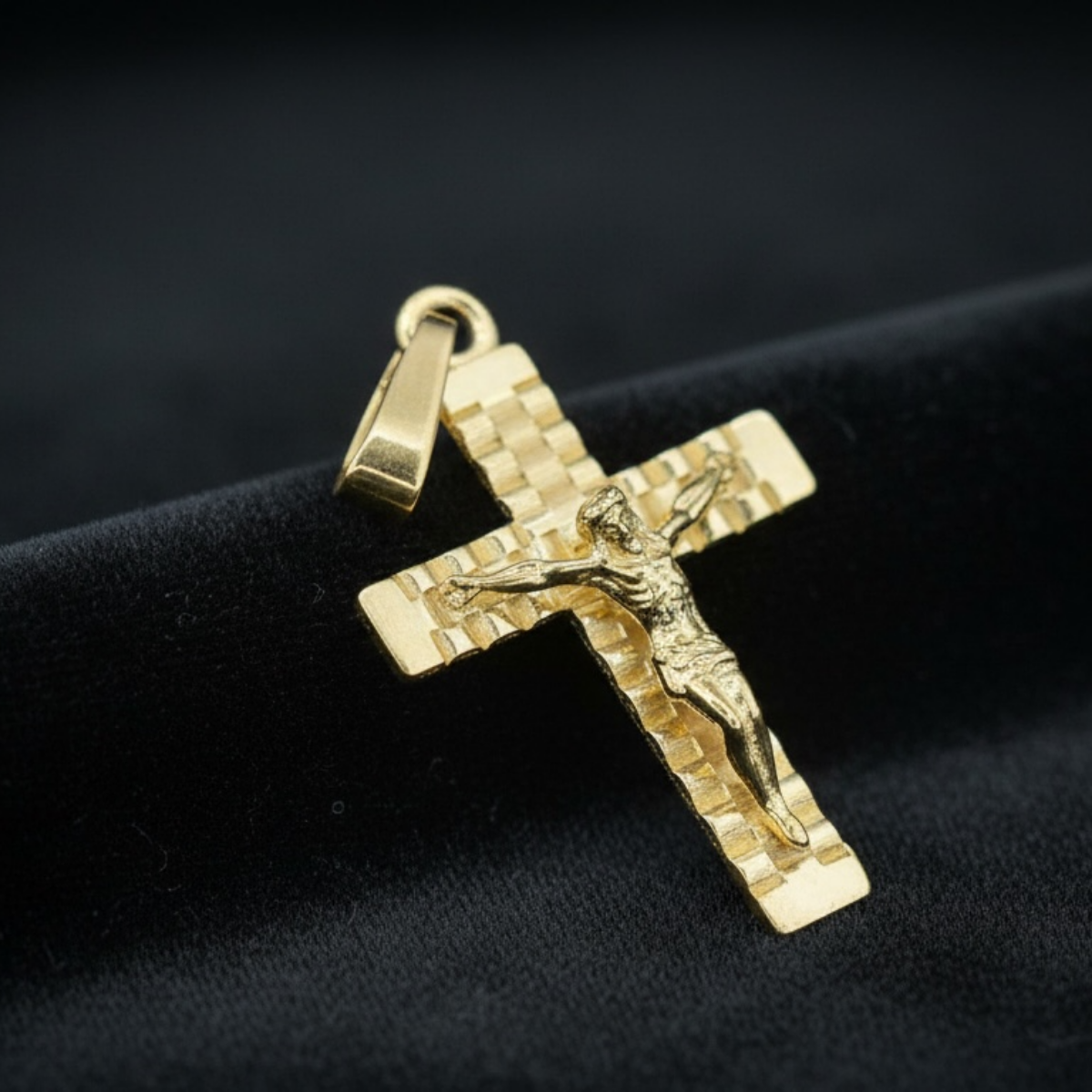 Cruz Rígida RLX con Cristo de Oro 10K - Imagen 5